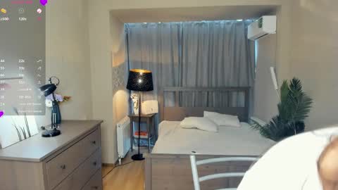 Laura online show from April 13, 12:39 pm