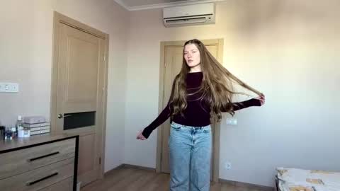 Mila online show from February 10, 9:12 am