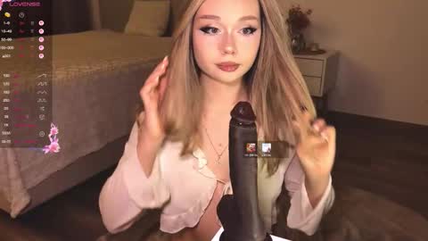 Dia online show from February 10, 10:02 pm