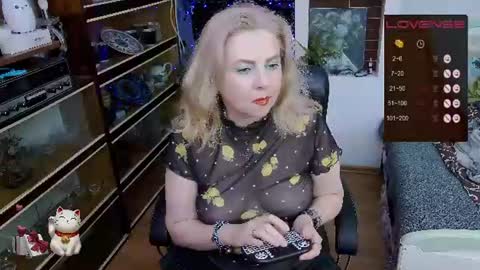 Delicacat online show from August 2, 11:13 am