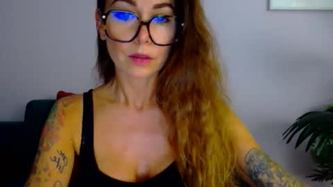delilah_sweet online show from September 11, 3:45 pm
