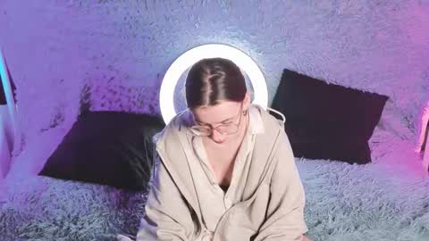 Rochel online show from December 13, 8:04 pm