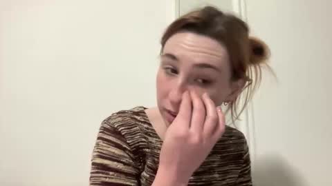 Delivery      online show from April 12, 10:01 pm