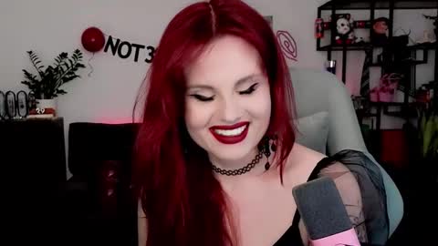 dellacrush_ online show from March 3, 6:36 pm