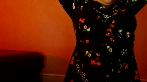 Snapshot of delphine_x chatting on February 1, 6:40 pm Delphine online show from February 1, 6:40 pm