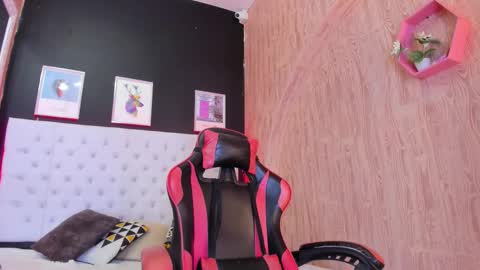 dennyzeans online show from January 8, 11:36 am