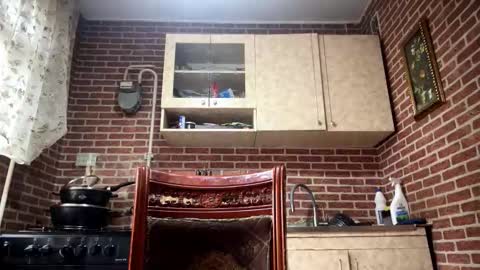 Emma online show from March 5, 10:11 am