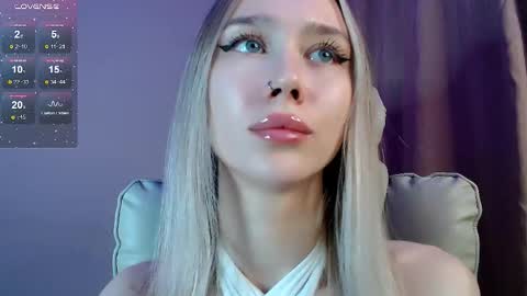 Ari online show from November 20, 5:47 pm