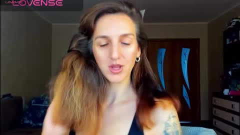Snapshot of desired_zoya chatting on September 26, 5:27 am desired zoya online show from September 26, 5:27 am