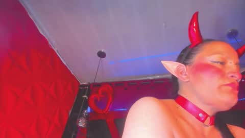 devil_taylorx online show from October 10, 6:13 pm