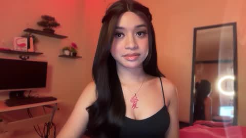 Snapshot of devine_goddessx chatting on September 17, 3:10 pm Devine Greyson online show from September 17, 3:10 pm