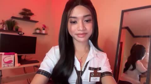 Snapshot of devine_goddessx chatting on September 22, 10:35 am Devine Greyson online show from September 22, 10:35 am