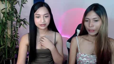 Snapshot of devine_goddessx chatting on March 10, 4:57 pm Devine Greyson online show from March 10, 4:57 pm
