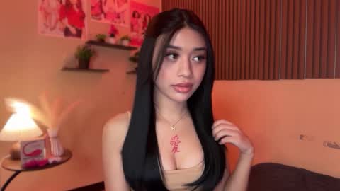 Snapshot of devine_goddessx chatting on October 19, 9:55 am Devine Greyson online show from October 19, 9:55 am