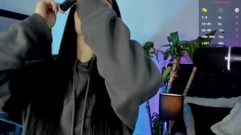 Snapshot of devlin_violet__ chatting on January 4, 4:33 am PaulaInsta  paulacastellanos 1Pvt open online show from January 4, 4:33 am