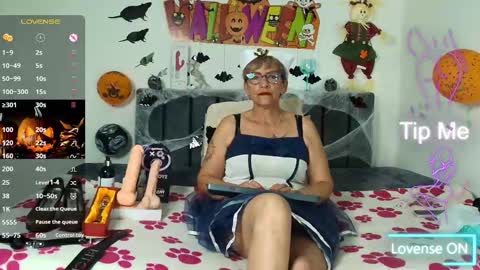 Snapshot of devora_mature65 chatting on October 20, 11:02 am Devora online show from October 20, 11:02 am