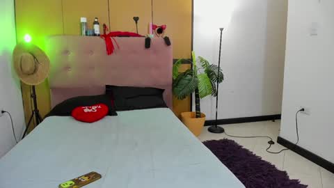 Snapshot of diabla_sexyboobs chatting on December 30, 8:58 pm D I A B L A online show from December 30, 8:58 pm