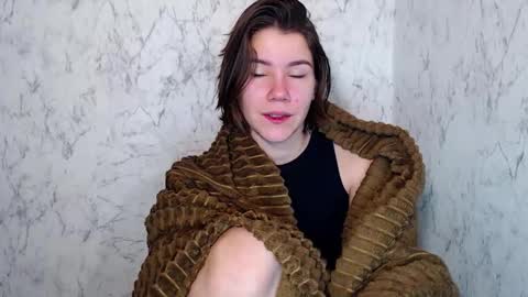 diamond is online show from December 4, 12:35 am