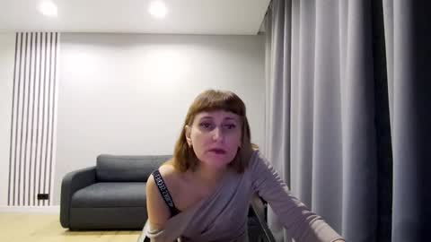 Snapshot of diana_meridor chatting on February 6, 10:10 pm diana_meridor online show from February 6, 10:10 pm