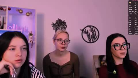 diara ti online show from January 10, 6:40 am