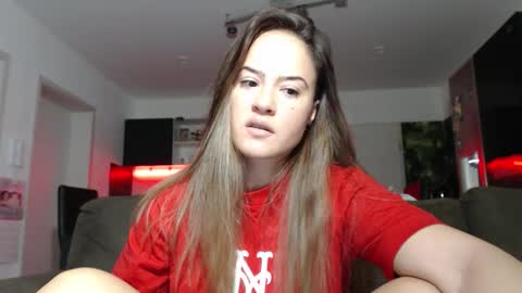 dilarra91 online show from October 6, 7:14 am