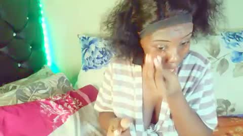 Snapshot of dinnydakrazx chatting on October 2, 7:57 am dinnydakrazx online show from October 2, 7:57 am