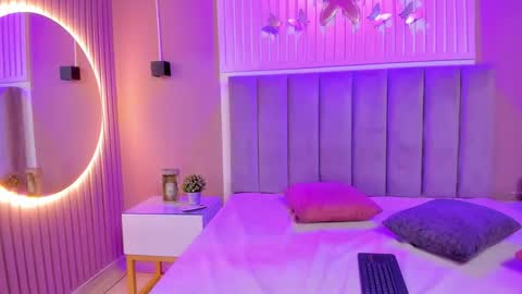 Cristal  online show from November 6, 4:18 am