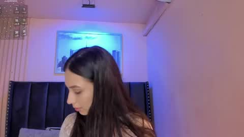 Cristal  online show from May 5, 3:09 am