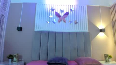 Cristal  online show from February 18, 3:31 am