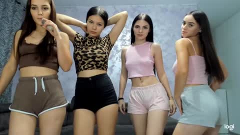 Gyna    Josie    online show from October 7, 1:21 am