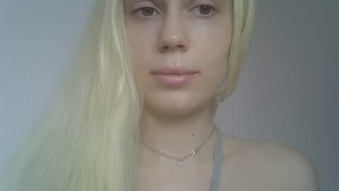 DitaMilton online show from March 11, 12:20 pm