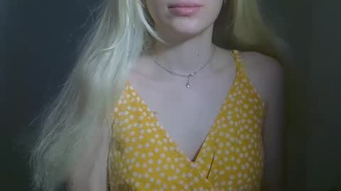 DitaMilton online show from February 1, 3:00 pm