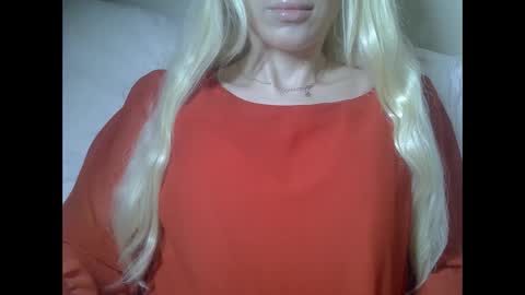 DitaMilton online show from December 22, 8:12 pm