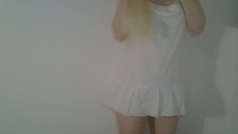 DitaMilton online show from March 23, 7:31 pm