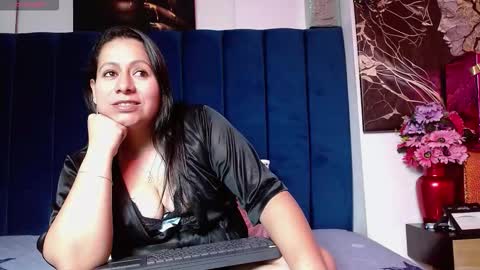 diva_wish online show from January 15, 9:32 pm