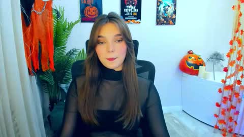 Hannah online show from October 28, 1:17 pm