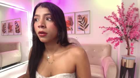 Cloe  online show from March 2, 11:28 am