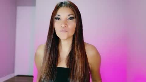 DivineLynn online show from October 22, 4:01 pm