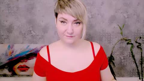 djullia online show from February 14, 8:49 am