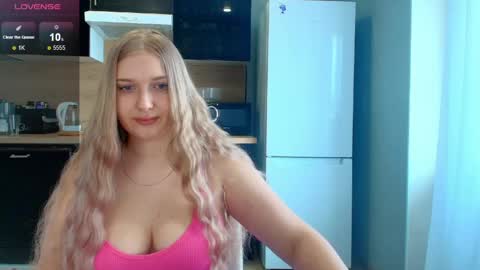 Alice online show from April 15, 9:10 am