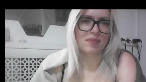 dolce_tempt online show from February 18, 8:24 am