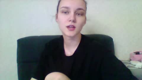 dolcezza_ online show from April 10, 11:16 am