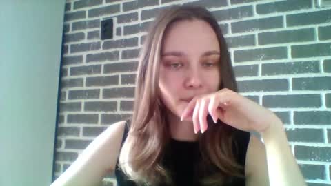 dolcezza_ online show from April 14, 11:21 am