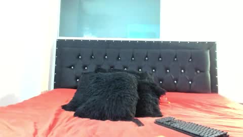 C E L E S T E  online show from September 17, 1:03 am