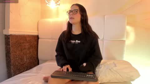 doll_meyleer22 online show from November 5, 10:53 am