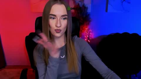 doll_vey online show from November 30, 8:02 pm