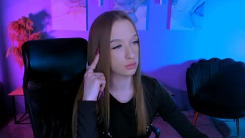 doll_vey online show from April 7, 9:11 am