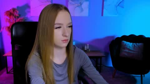 doll_vey online show from April 10, 9:15 am