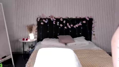 Snapshot of dolly_gleam chatting on October 20, 3:09 am Dolly online show from October 20, 3:09 am