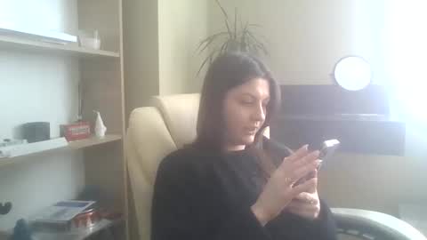 DollyRoma online show from April 22, 8:33 am